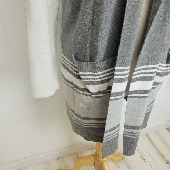 Chico's Long line hooded cardigan Women's Vanity size 1 Cashmere Blend - Picture 2 of 7